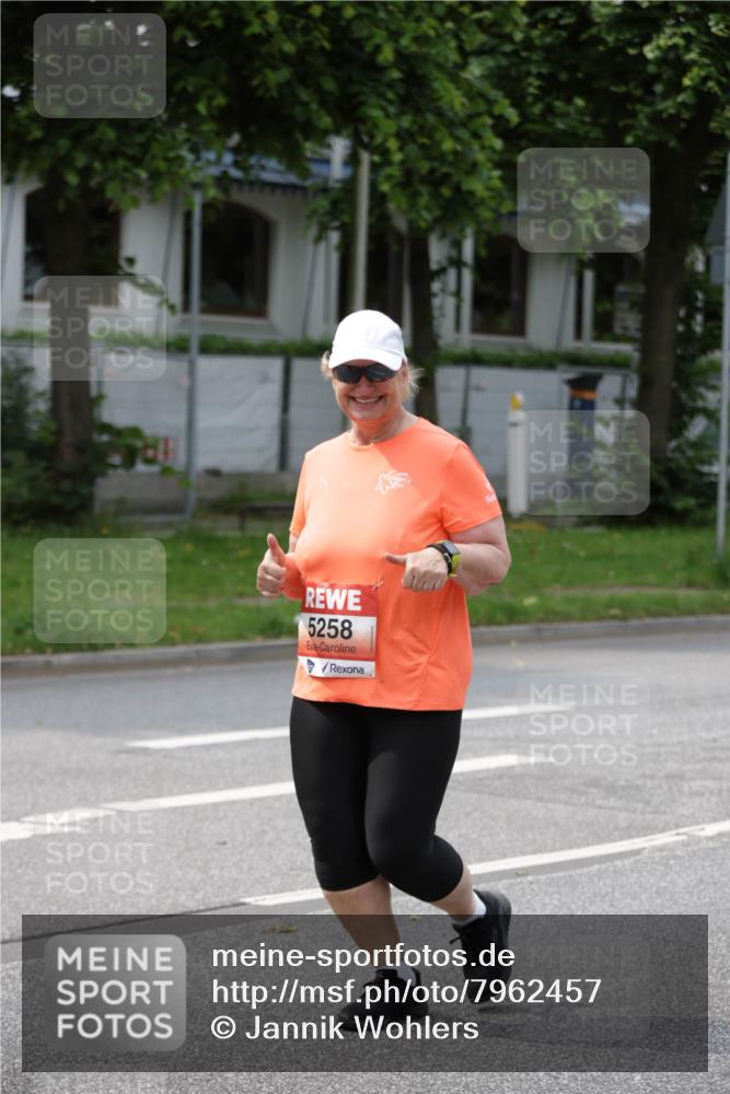15.06.2025 - REWE Women's Run Jannik Wohlers http://msf.ph/oto/7962457 15.06.2025 09:46:59 Laufen 5258 meine-sportfotos.de