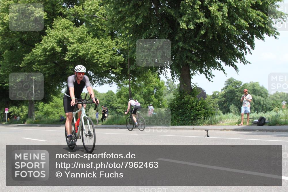 15.06.2025 - 7 Türme Triathlon Yannick Fuchs http://msf.ph/oto/7962463 15.06.2025 12:41:22 Radfahren  meine-sportfotos.de