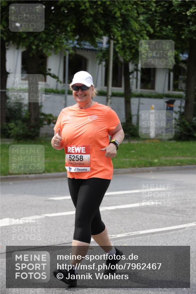 15.06.2025 - REWE Women's Run Jannik Wohlers http://msf.ph/oto/7962467 15.06.2025 09:47:00 Laufen 5258 meine-sportfotos.de