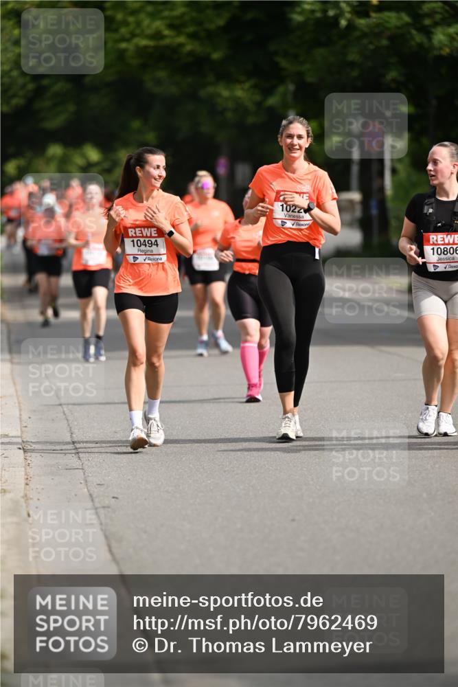 15.06.2025 - REWE Women's Run Dr. Thomas Lammeyer http://msf.ph/oto/7962469 15.06.2025 09:51:23 Laufen 10494, 1022, 10806 meine-sportfotos.de