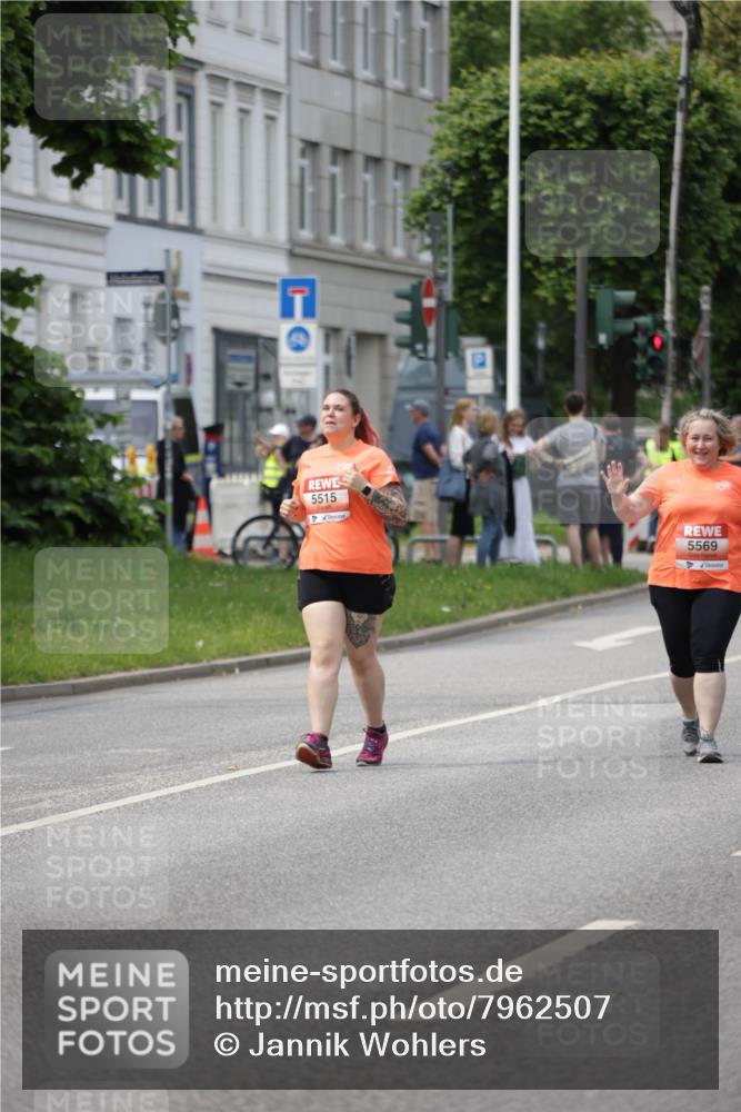 15.06.2025 - REWE Women's Run Jannik Wohlers http://msf.ph/oto/7962507 15.06.2025 09:47:14 Laufen 5515, 5569 meine-sportfotos.de