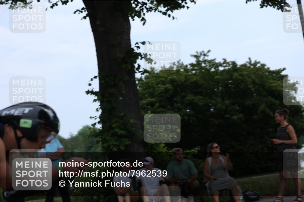 15.06.2025 - 7 Türme Triathlon Yannick Fuchs http://msf.ph/oto/7962539 15.06.2025 11:03:14 Radfahren  meine-sportfotos.de