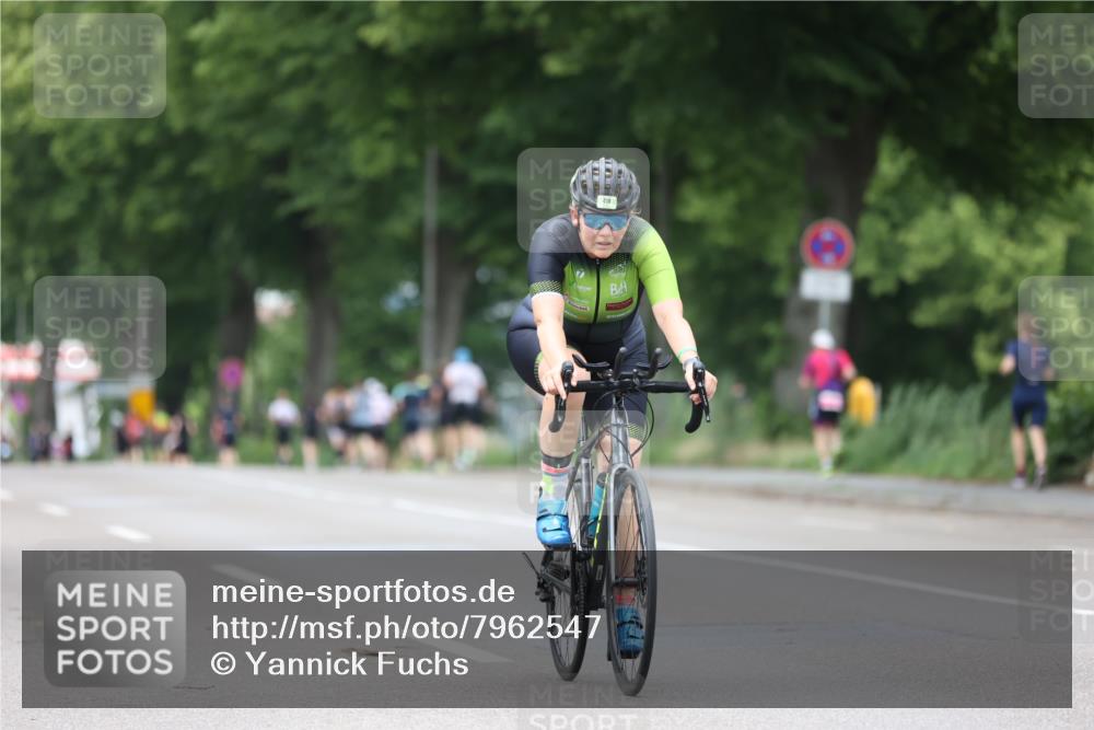 15.06.2025 - 7 Türme Triathlon Yannick Fuchs http://msf.ph/oto/7962547 15.06.2025 13:52:06 Radfahren 418 meine-sportfotos.de