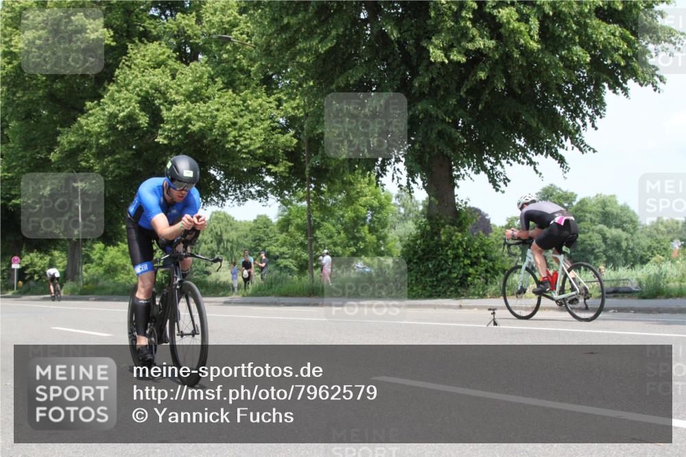 15.06.2025 - 7 Türme Triathlon Yannick Fuchs http://msf.ph/oto/7962579 15.06.2025 12:42:57 Radfahren  meine-sportfotos.de