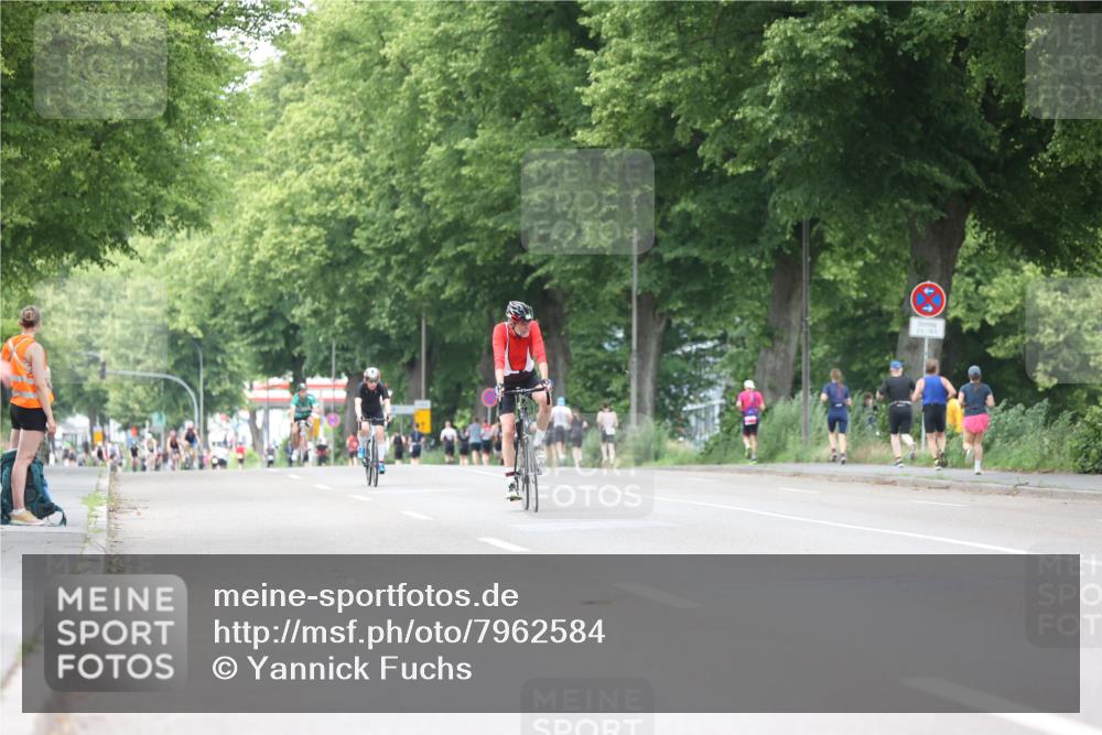 15.06.2025 - 7 Türme Triathlon Yannick Fuchs http://msf.ph/oto/7962584 15.06.2025 13:52:13 Radfahren 1000 meine-sportfotos.de