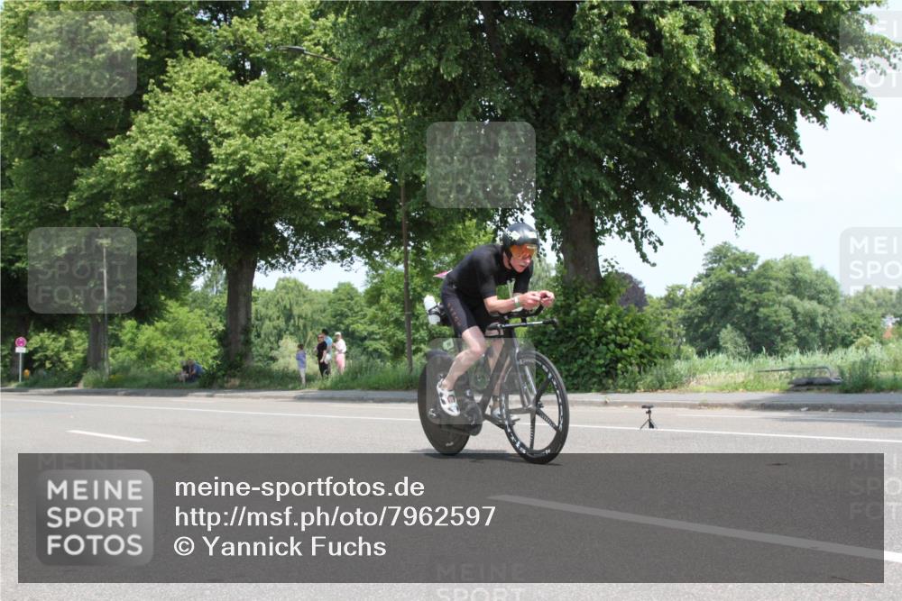 15.06.2025 - 7 Türme Triathlon Yannick Fuchs http://msf.ph/oto/7962597 15.06.2025 12:43:24 Radfahren  meine-sportfotos.de