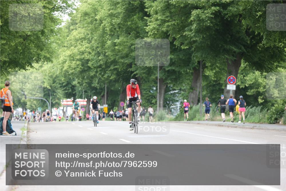 15.06.2025 - 7 Türme Triathlon Yannick Fuchs http://msf.ph/oto/7962599 15.06.2025 13:52:13 Radfahren 1000 meine-sportfotos.de
