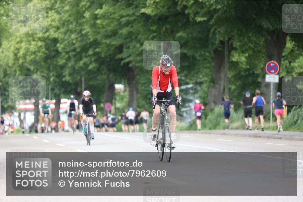 15.06.2025 - 7 Türme Triathlon Yannick Fuchs http://msf.ph/oto/7962609 15.06.2025 13:52:14 Radfahren 1000 meine-sportfotos.de