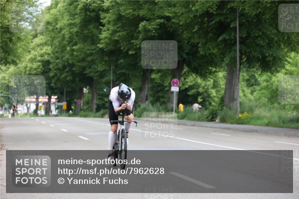 15.06.2025 - 7 Türme Triathlon Yannick Fuchs http://msf.ph/oto/7962628 15.06.2025 11:05:25 Radfahren  meine-sportfotos.de
