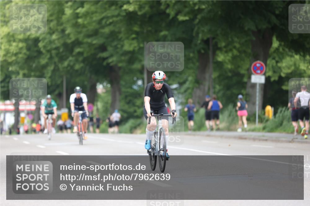 15.06.2025 - 7 Türme Triathlon Yannick Fuchs http://msf.ph/oto/7962639 15.06.2025 13:52:16 Radfahren 1000 meine-sportfotos.de