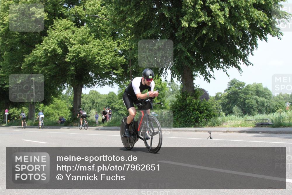 15.06.2025 - 7 Türme Triathlon Yannick Fuchs http://msf.ph/oto/7962651 15.06.2025 12:44:13 Radfahren  meine-sportfotos.de