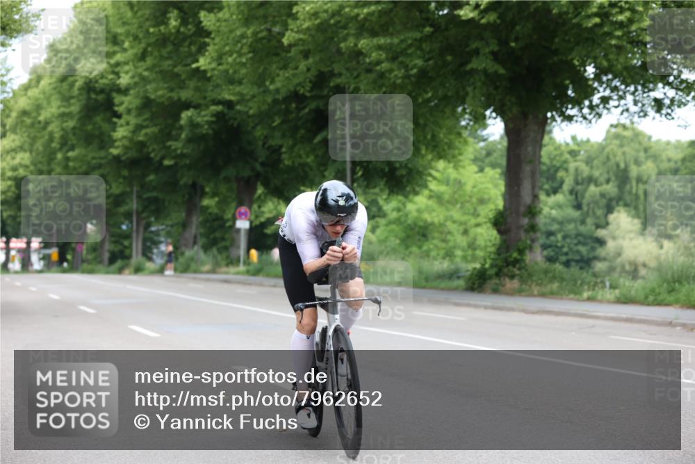 15.06.2025 - 7 Türme Triathlon Yannick Fuchs http://msf.ph/oto/7962652 15.06.2025 11:05:26 Radfahren  meine-sportfotos.de