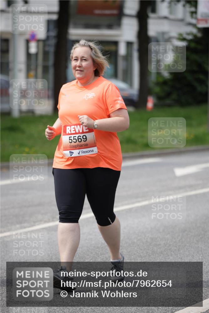 15.06.2025 - REWE Women's Run Jannik Wohlers http://msf.ph/oto/7962654 15.06.2025 09:47:22 Laufen 5569 meine-sportfotos.de
