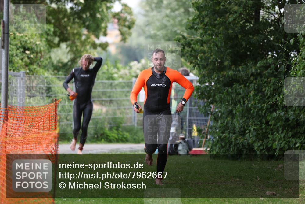 15.06.2025 - 7 Türme Triathlon Michael Strokosch http://msf.ph/oto/7962667 15.06.2025 12:15:01 Schwimmen 375, 448, 477, 504, 651, 655 meine-sportfotos.de