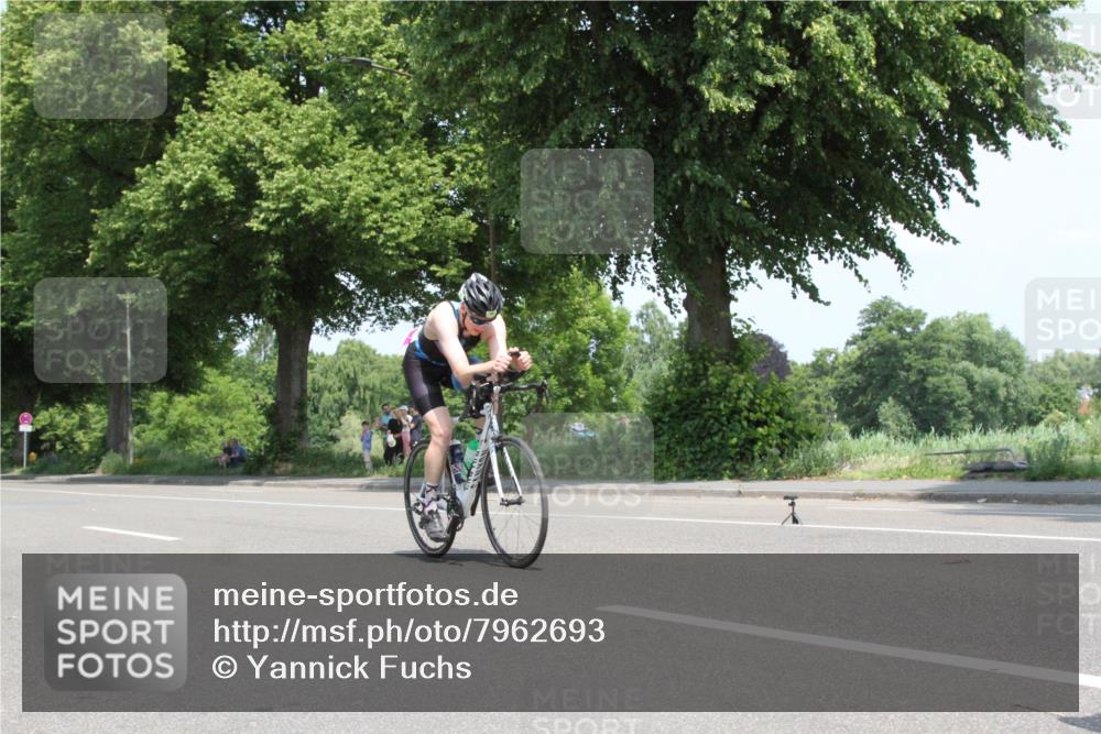 15.06.2025 - 7 Türme Triathlon Yannick Fuchs http://msf.ph/oto/7962693 15.06.2025 12:44:34 Radfahren  meine-sportfotos.de