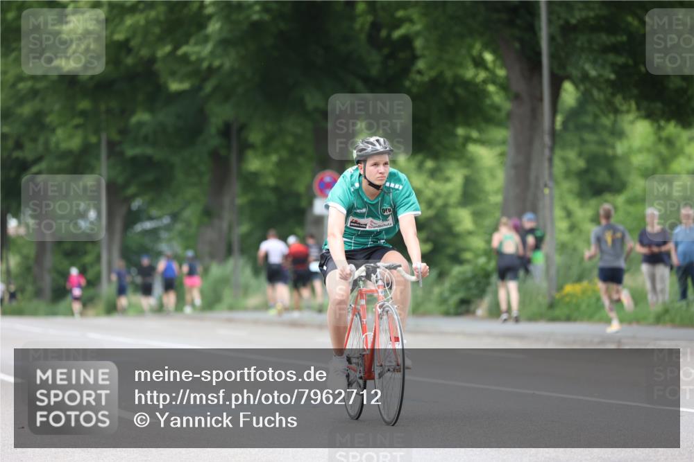 15.06.2025 - 7 Türme Triathlon Yannick Fuchs http://msf.ph/oto/7962712 15.06.2025 13:52:22 Radfahren 1083 meine-sportfotos.de