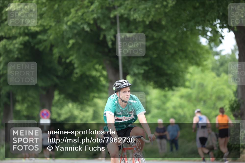 15.06.2025 - 7 Türme Triathlon Yannick Fuchs http://msf.ph/oto/7962730 15.06.2025 13:52:22 Radfahren 1083 meine-sportfotos.de