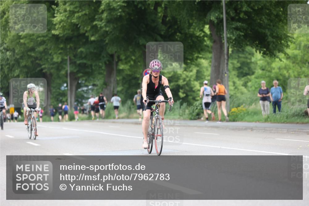 15.06.2025 - 7 Türme Triathlon Yannick Fuchs http://msf.ph/oto/7962783 15.06.2025 13:52:27 Radfahren 556, 729, 799, 1038, 1083 meine-sportfotos.de