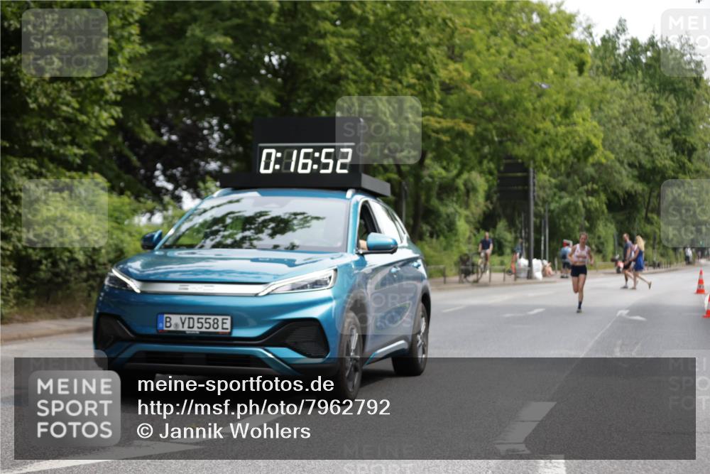 15.06.2025 - REWE Women's Run Jannik Wohlers http://msf.ph/oto/7962792 15.06.2025 09:56:24 Laufen 558, 0, 46, 52 meine-sportfotos.de