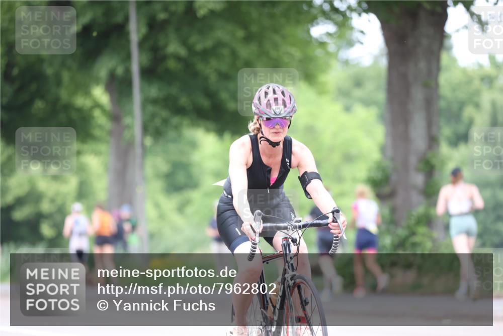 15.06.2025 - 7 Türme Triathlon Yannick Fuchs http://msf.ph/oto/7962802 15.06.2025 13:52:28 Radfahren 556, 729, 799, 1038 meine-sportfotos.de