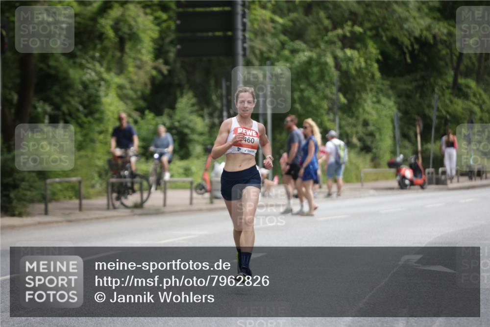 15.06.2025 - REWE Women's Run Jannik Wohlers http://msf.ph/oto/7962826 15.06.2025 09:56:26 Laufen 460 meine-sportfotos.de