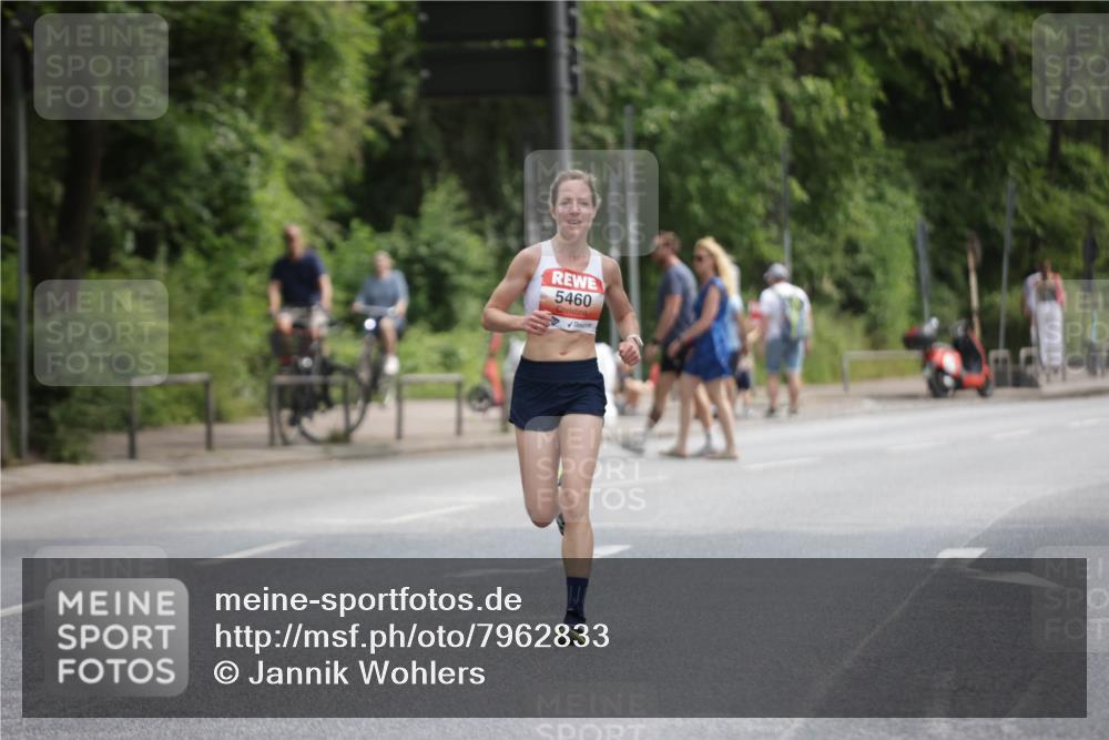15.06.2025 - REWE Women's Run Jannik Wohlers http://msf.ph/oto/7962833 15.06.2025 09:56:26 Laufen 5460 meine-sportfotos.de