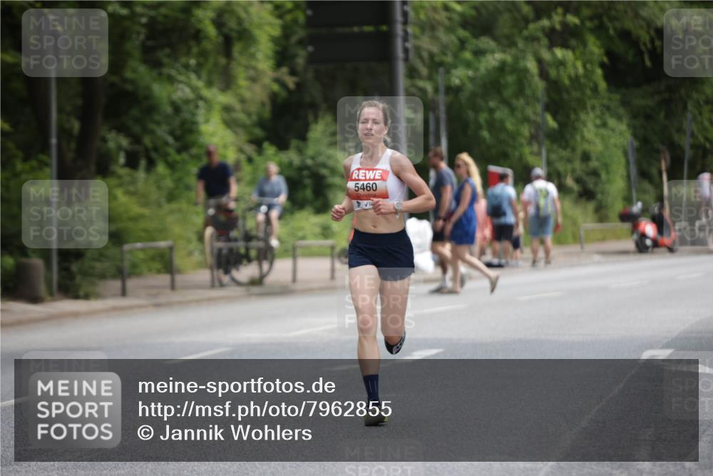 15.06.2025 - REWE Women's Run Jannik Wohlers http://msf.ph/oto/7962855 15.06.2025 09:56:26 Laufen 5460 meine-sportfotos.de