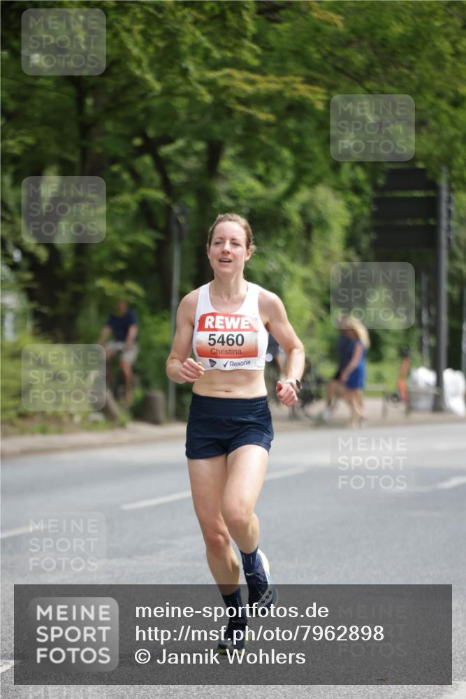 15.06.2025 - REWE Women's Run Jannik Wohlers http://msf.ph/oto/7962898 15.06.2025 09:56:29 Laufen 5460 meine-sportfotos.de