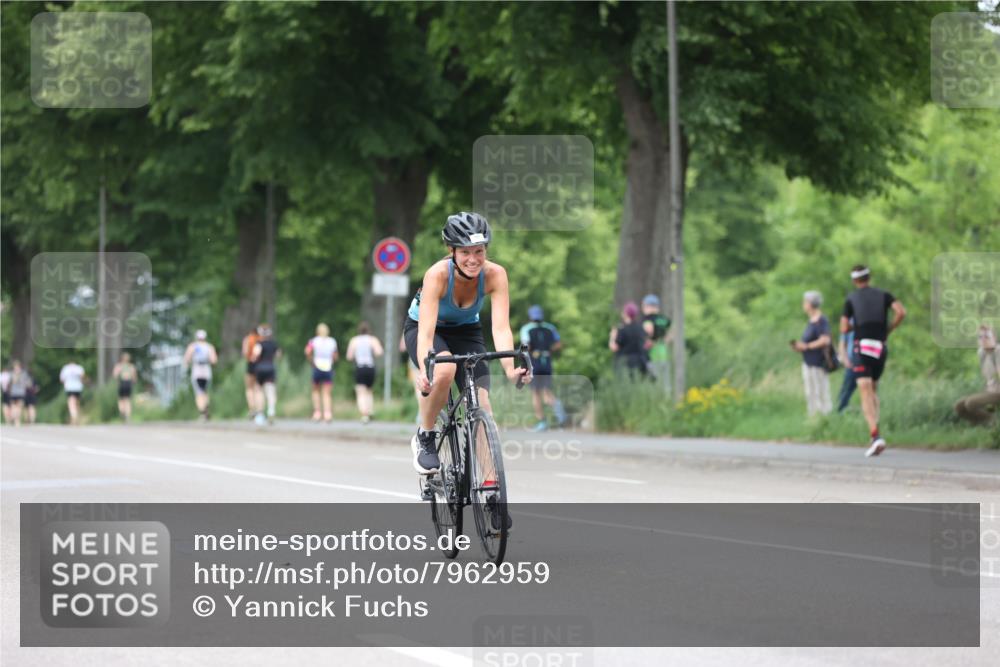 15.06.2025 - 7 Türme Triathlon Yannick Fuchs http://msf.ph/oto/7962959 15.06.2025 13:52:40 Radfahren 703 meine-sportfotos.de