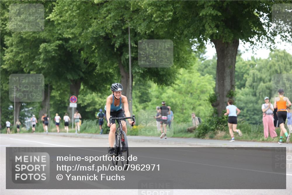 15.06.2025 - 7 Türme Triathlon Yannick Fuchs http://msf.ph/oto/7962971 15.06.2025 13:52:41 Radfahren 703 meine-sportfotos.de