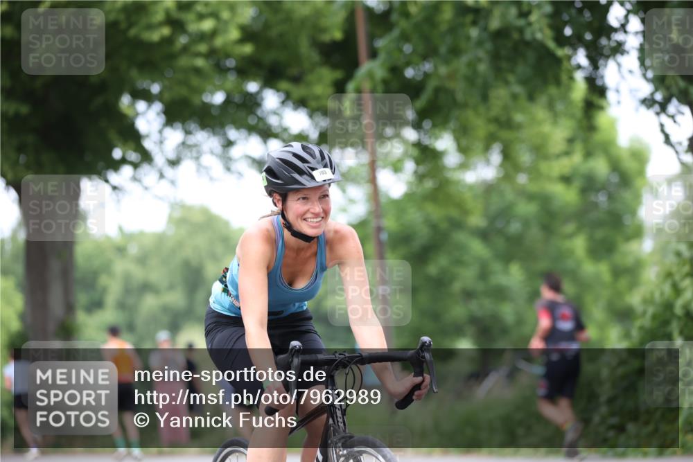 15.06.2025 - 7 Türme Triathlon Yannick Fuchs http://msf.ph/oto/7962989 15.06.2025 13:52:42 Radfahren 703 meine-sportfotos.de