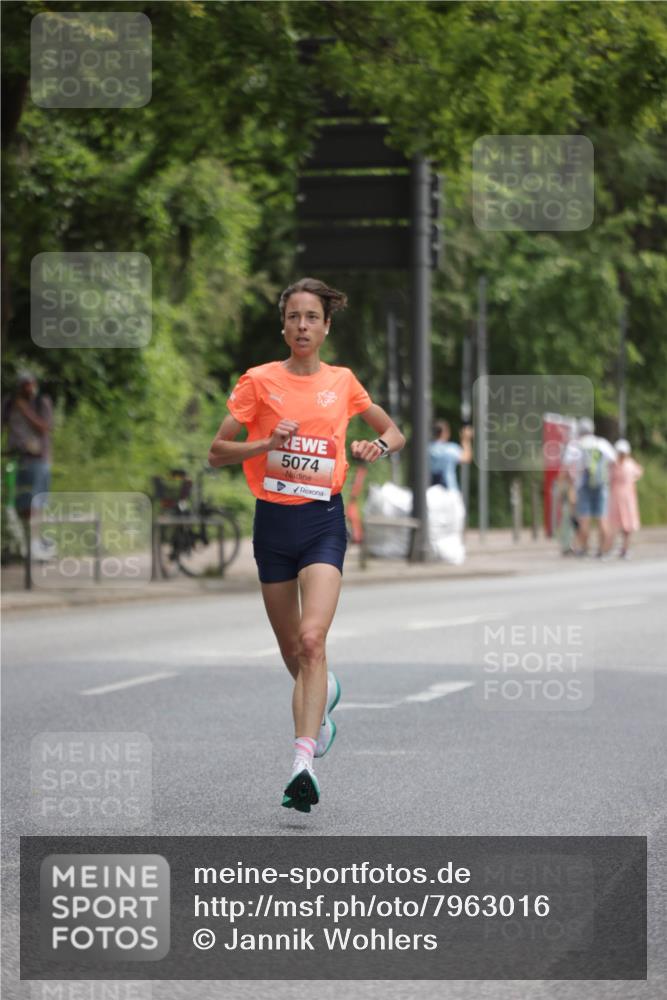 15.06.2025 - REWE Women's Run Jannik Wohlers http://msf.ph/oto/7963016 15.06.2025 09:56:50 Laufen 5074 meine-sportfotos.de
