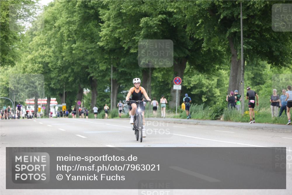 15.06.2025 - 7 Türme Triathlon Yannick Fuchs http://msf.ph/oto/7963021 15.06.2025 13:52:44 Radfahren 703 meine-sportfotos.de