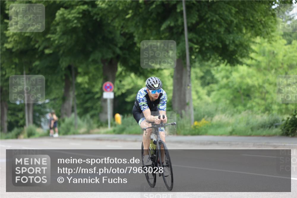 15.06.2025 - 7 Türme Triathlon Yannick Fuchs http://msf.ph/oto/7963028 15.06.2025 11:08:37 Radfahren 224, 280 meine-sportfotos.de