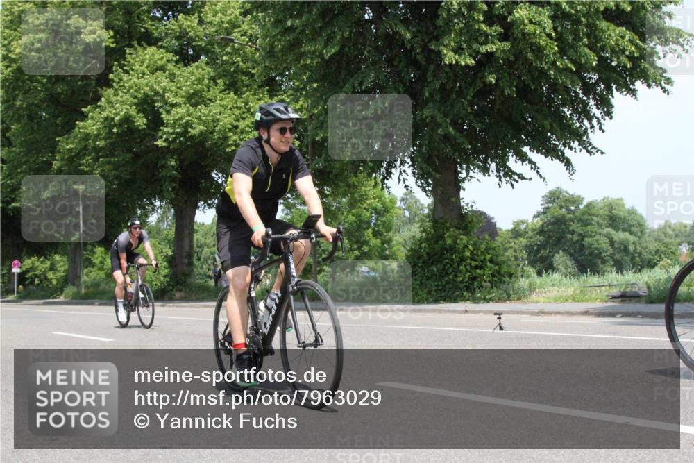 15.06.2025 - 7 Türme Triathlon Yannick Fuchs http://msf.ph/oto/7963029 15.06.2025 12:47:17 Radfahren  meine-sportfotos.de