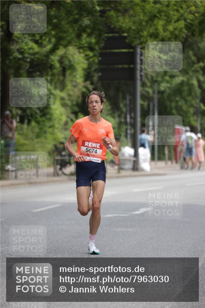 15.06.2025 - REWE Women's Run Jannik Wohlers http://msf.ph/oto/7963030 15.06.2025 09:56:50 Laufen 5074 meine-sportfotos.de
