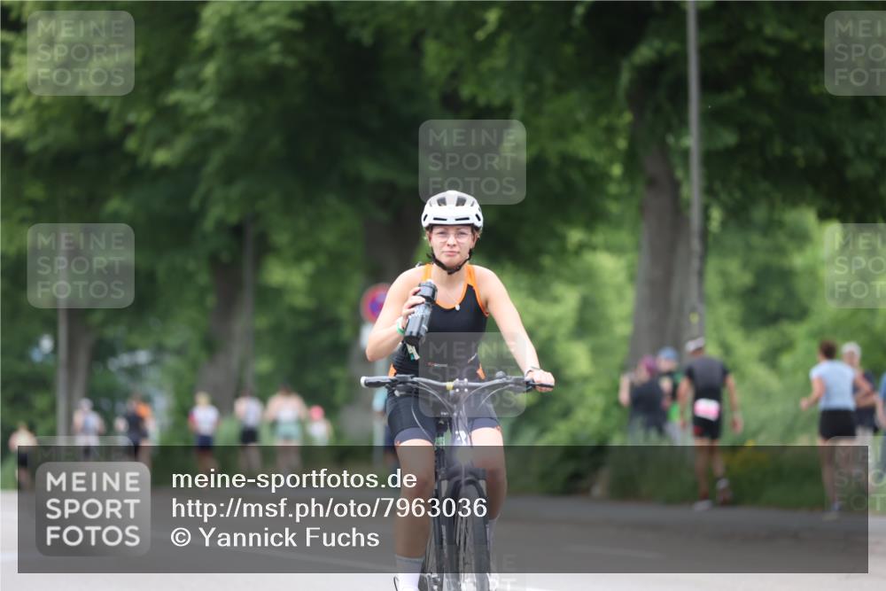 15.06.2025 - 7 Türme Triathlon Yannick Fuchs http://msf.ph/oto/7963036 15.06.2025 13:52:45 Radfahren 703 meine-sportfotos.de