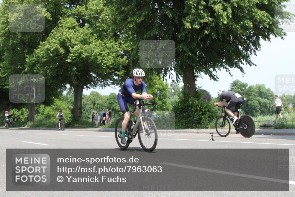 15.06.2025 - 7 Türme Triathlon Yannick Fuchs http://msf.ph/oto/7963063 15.06.2025 12:47:29 Radfahren  meine-sportfotos.de
