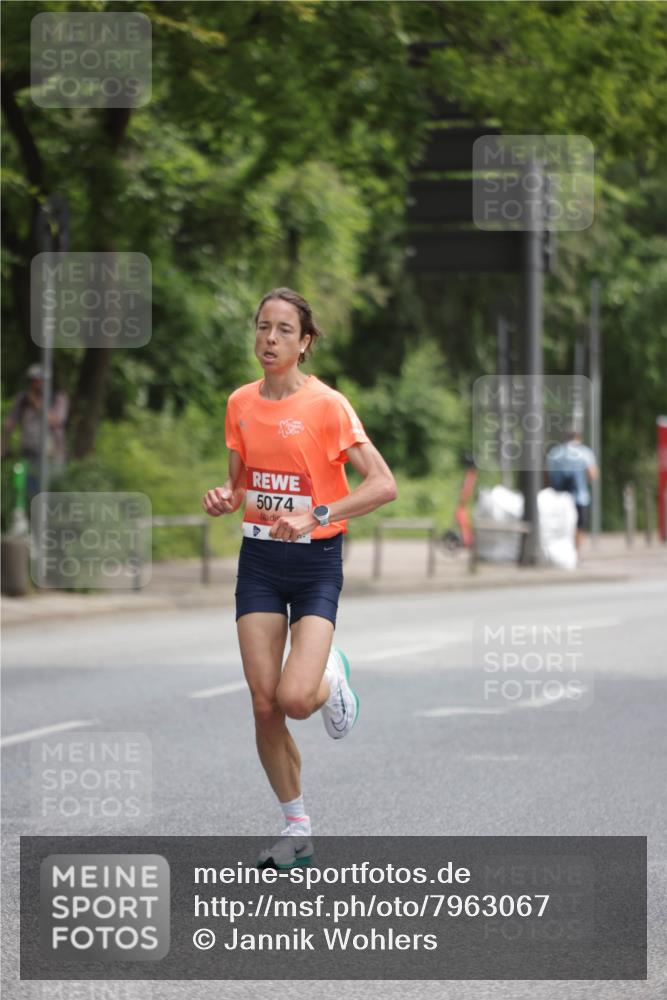 15.06.2025 - REWE Women's Run Jannik Wohlers http://msf.ph/oto/7963067 15.06.2025 09:56:51 Laufen 5074 meine-sportfotos.de