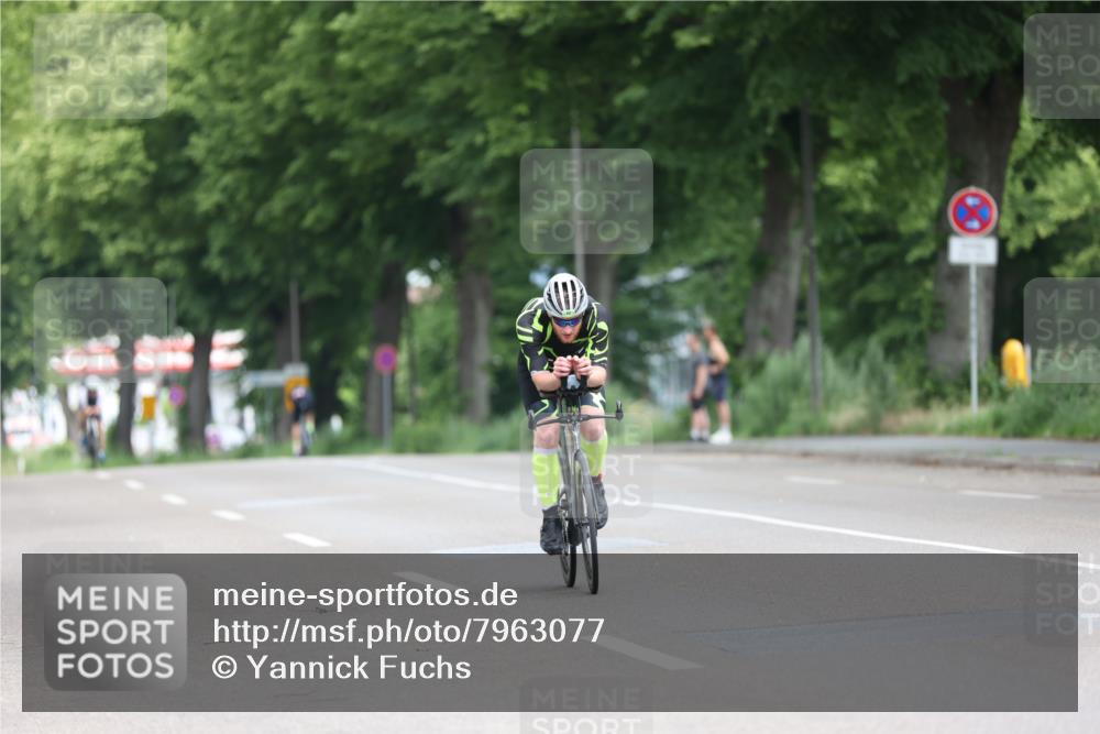 15.06.2025 - 7 Türme Triathlon Yannick Fuchs http://msf.ph/oto/7963077 15.06.2025 11:08:50 Radfahren  meine-sportfotos.de