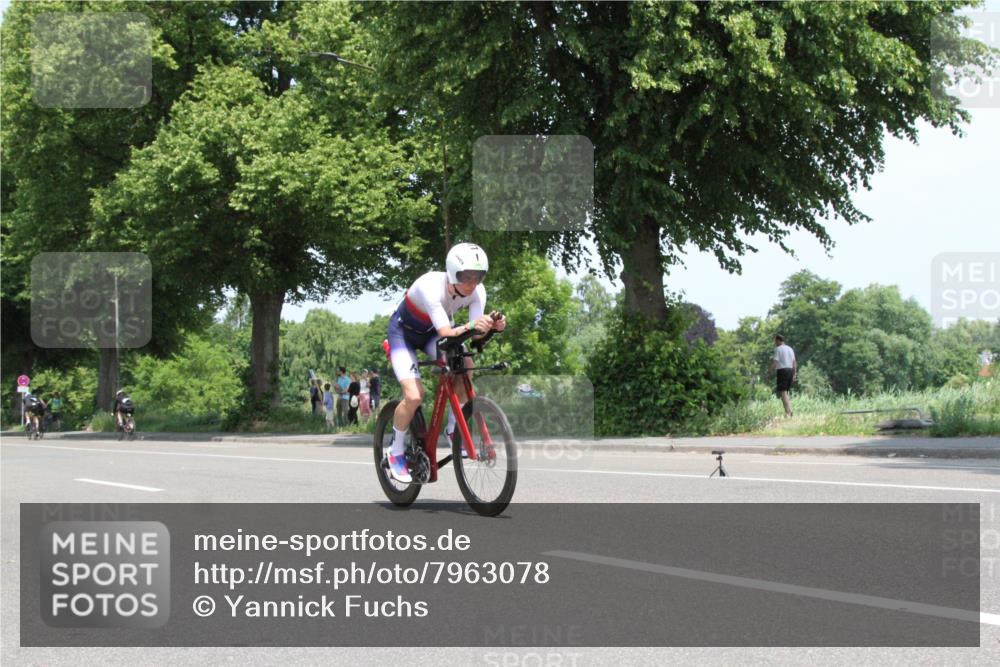 15.06.2025 - 7 Türme Triathlon Yannick Fuchs http://msf.ph/oto/7963078 15.06.2025 12:47:32 Radfahren  meine-sportfotos.de