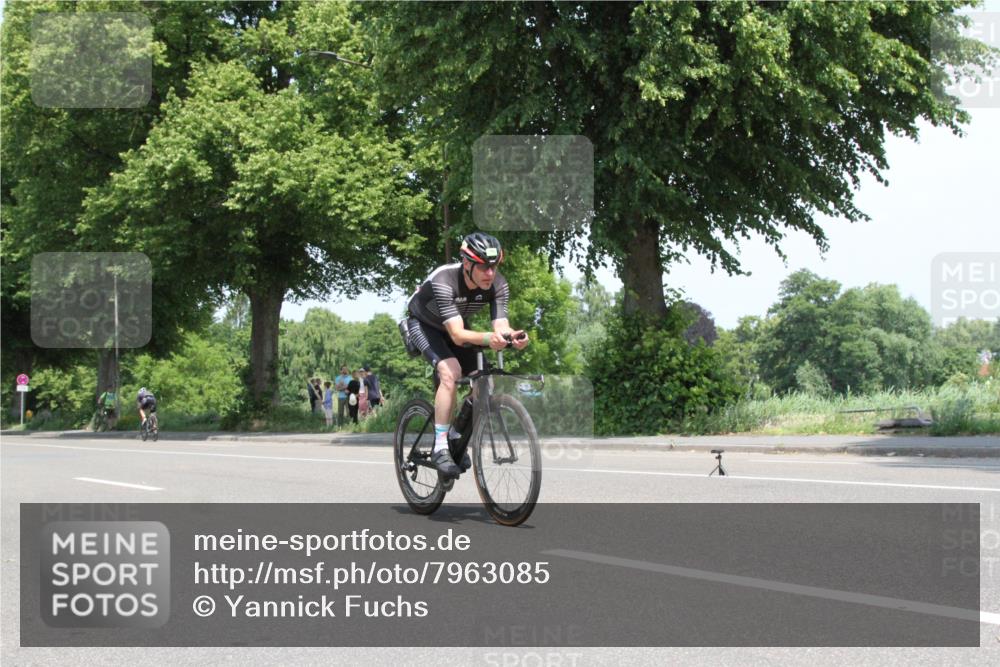 15.06.2025 - 7 Türme Triathlon Yannick Fuchs http://msf.ph/oto/7963085 15.06.2025 12:47:39 Radfahren  meine-sportfotos.de