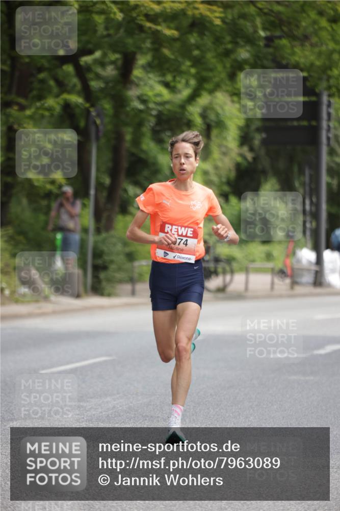 15.06.2025 - REWE Women's Run Jannik Wohlers http://msf.ph/oto/7963089 15.06.2025 09:56:51 Laufen 74 meine-sportfotos.de