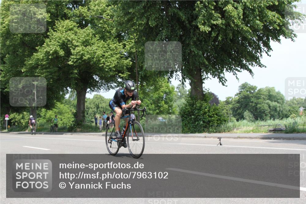 15.06.2025 - 7 Türme Triathlon Yannick Fuchs http://msf.ph/oto/7963102 15.06.2025 12:47:46 Radfahren  meine-sportfotos.de