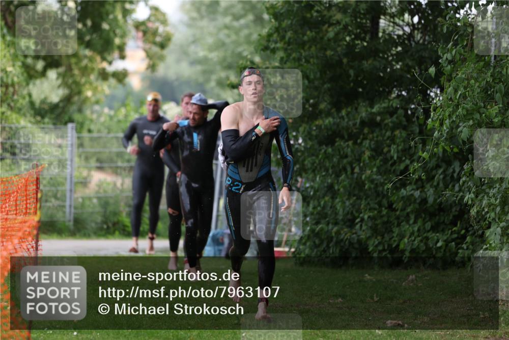 15.06.2025 - 7 Türme Triathlon Michael Strokosch http://msf.ph/oto/7963107 15.06.2025 12:15:45 Schwimmen 366, 446, 500, 503, 537, 575, 583 meine-sportfotos.de