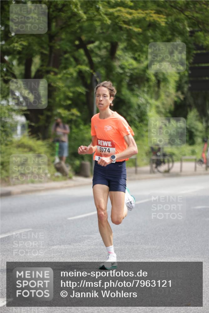 15.06.2025 - REWE Women's Run Jannik Wohlers http://msf.ph/oto/7963121 15.06.2025 09:56:51 Laufen 5074 meine-sportfotos.de