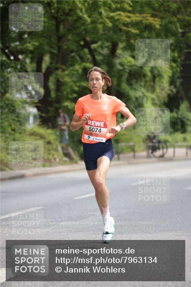 15.06.2025 - REWE Women's Run Jannik Wohlers http://msf.ph/oto/7963134 15.06.2025 09:56:52 Laufen 5074 meine-sportfotos.de