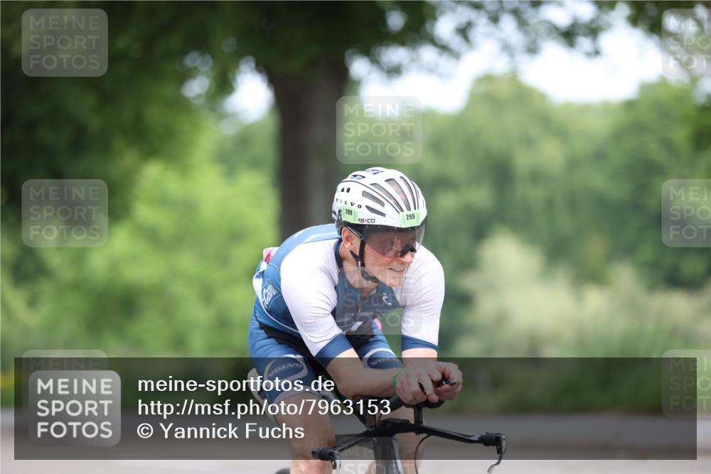 15.06.2025 - 7 Türme Triathlon Yannick Fuchs http://msf.ph/oto/7963153 15.06.2025 11:08:58 Radfahren 250, 299 meine-sportfotos.de