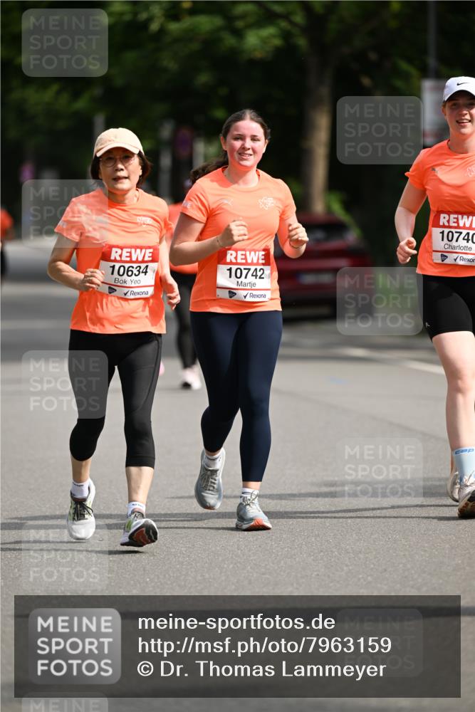 15.06.2025 - REWE Women's Run Dr. Thomas Lammeyer http://msf.ph/oto/7963159 15.06.2025 09:51:49 Laufen 10634, 10742, 10740 meine-sportfotos.de