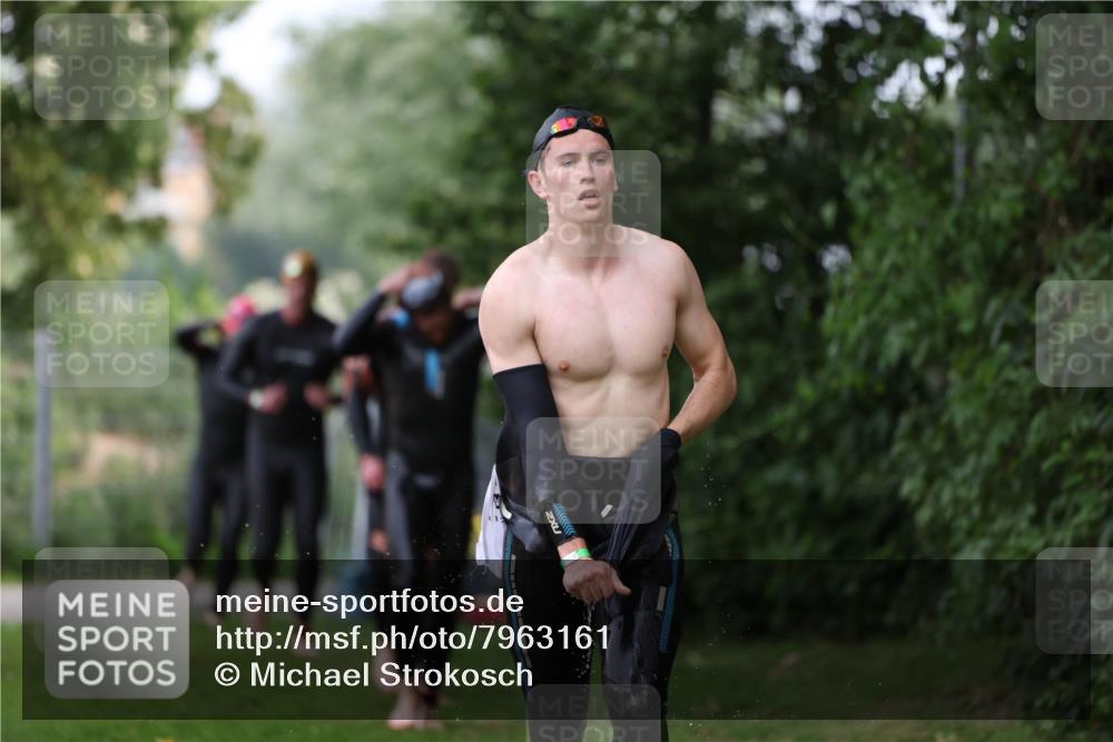 15.06.2025 - 7 Türme Triathlon Michael Strokosch http://msf.ph/oto/7963161 15.06.2025 12:15:47 Schwimmen 366, 446, 500, 503, 537, 575, 583 meine-sportfotos.de